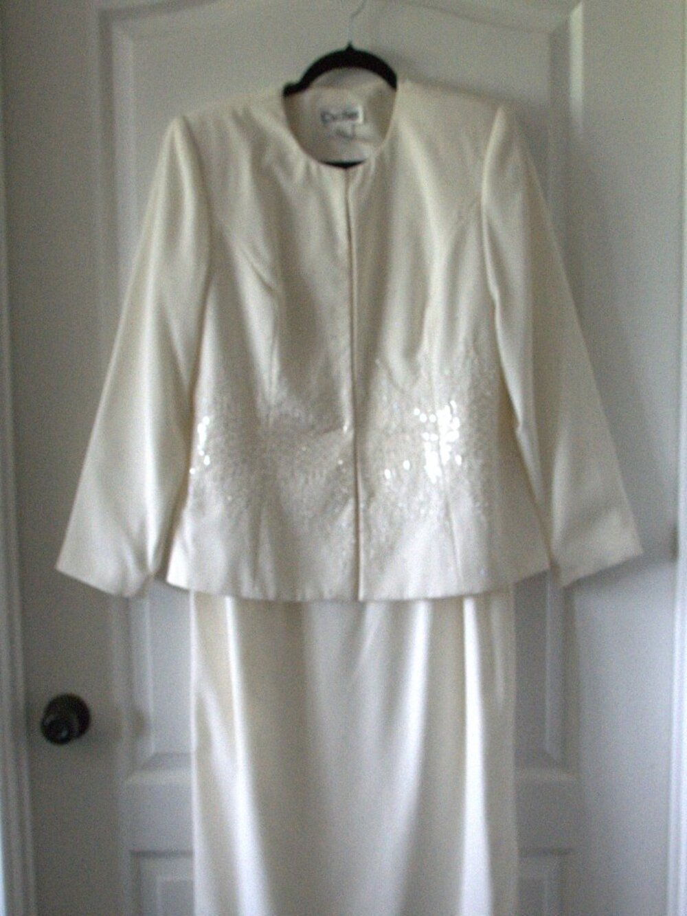 Vintage Cachet Women's Beaded Long Sleeved Skirt Suit Set size 14 Ivory